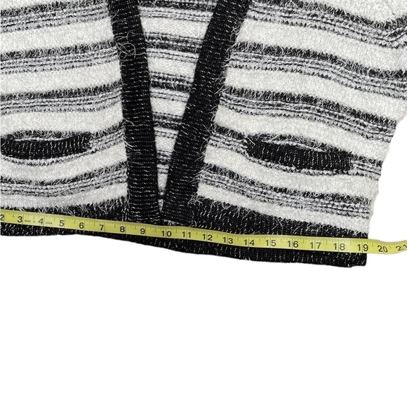 Calvin Klein black white striped eyelash fuzzy knit cropped open cardigan large - Picture 9 of 12